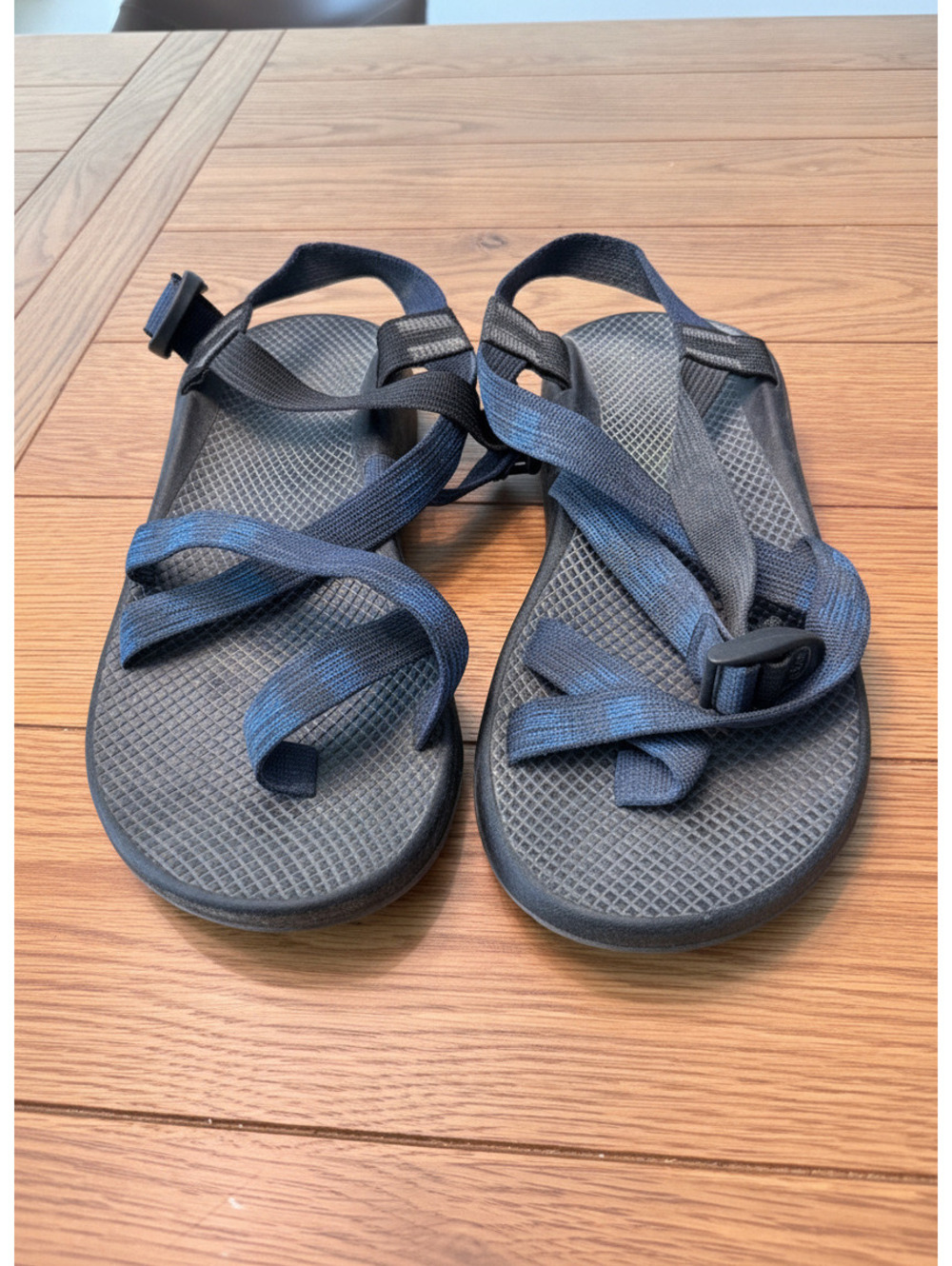 Chaco Men's Black & Blue Adjustable Strap Sandals Size 11